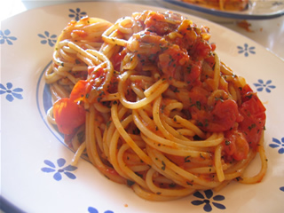 トマトソーススパゲッティ